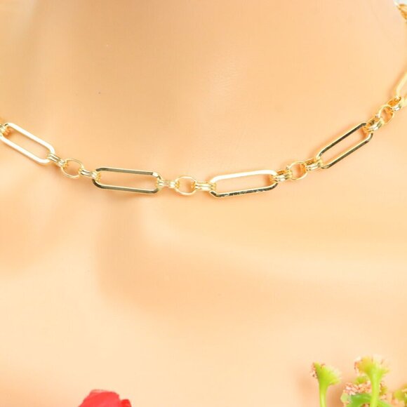 "Minimalist & Elegant Necklace Chain – Perfect for Women & Girls | UNVRC1516 - Picture 2 of 10